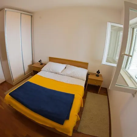 Mirta Apartment *